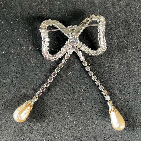 Vintage 1950's Hattie Carnagie Baroque Blister Pearl Drop Bow Brooch - Picture 5 of 9